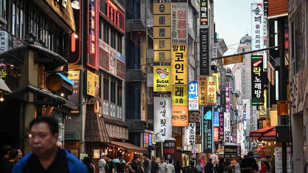 South Korean youth gamify extreme budgeting