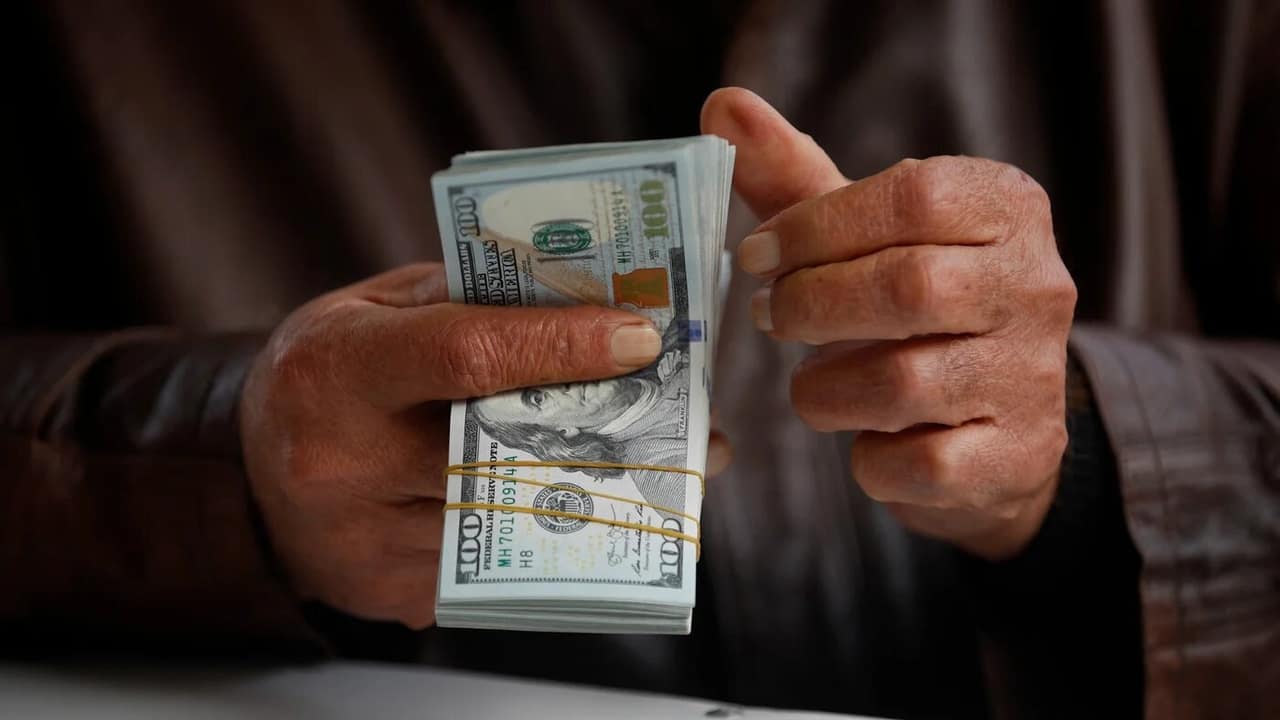 US leverages Iraq's oil revenue access to pressure Baghdad on Iran