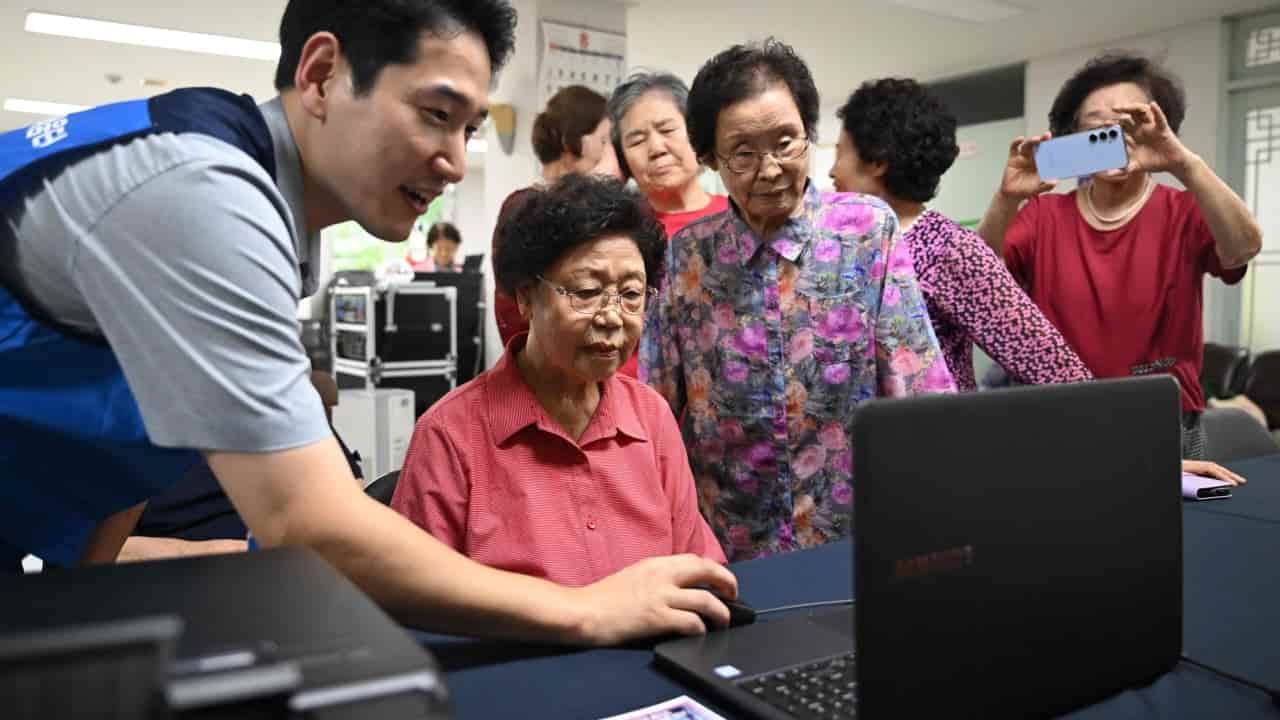 South Korea's 'grey digital divide' leaves seniors pleading for help