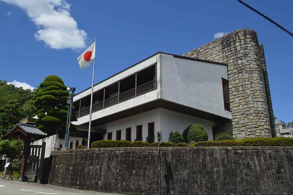 Japan to clarify central bank independence in economic blueprint
