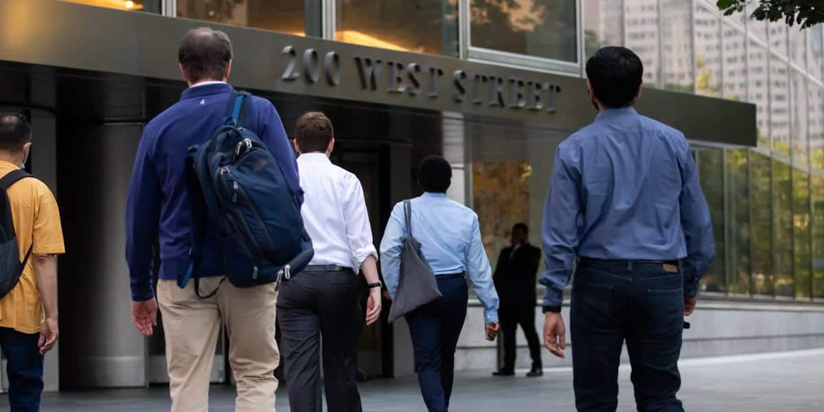 Wall Street interns without return offers advised to apply broadly