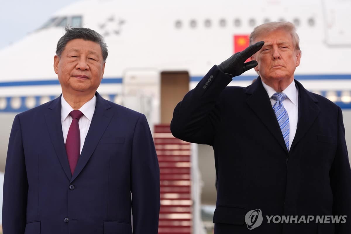 Trump welcomes Xi at military base ahead of high-stakes summit