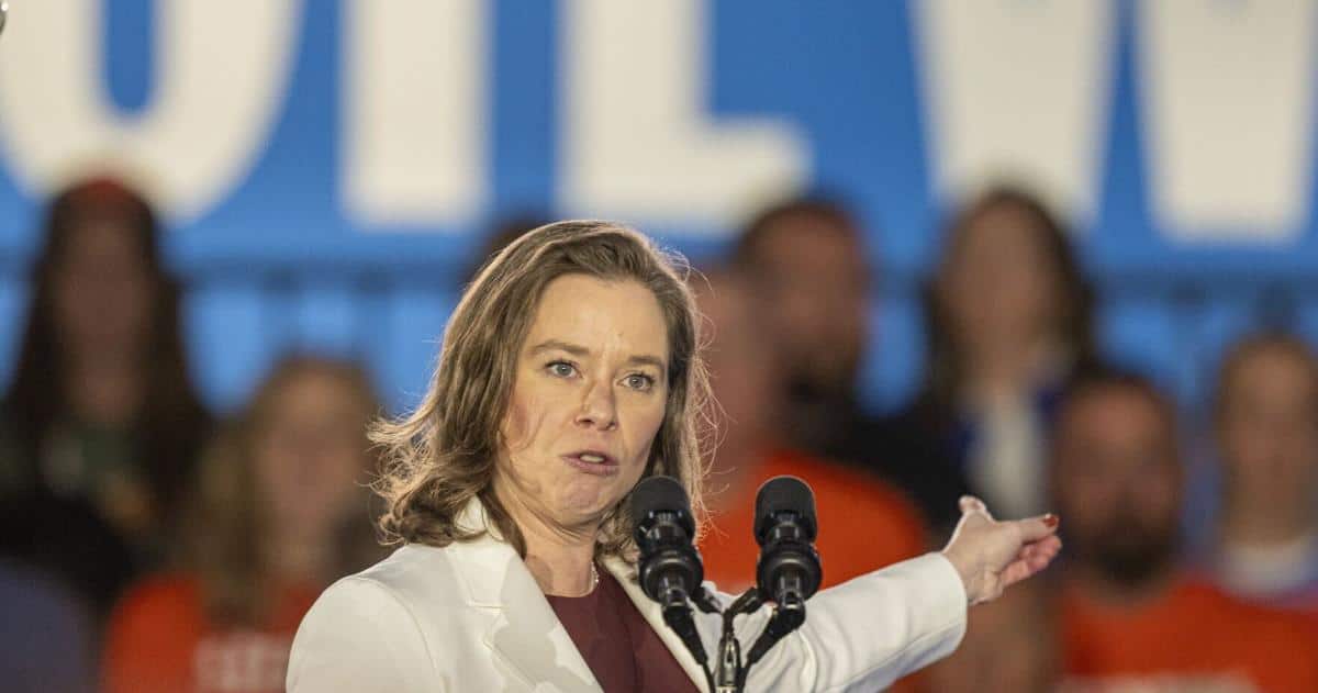 Sara Rodriguez suspends Wisconsin governor campaign amid finance issues