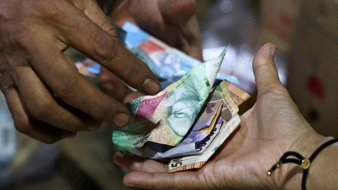 Bali tipping debate sparks backlash over tourist treatment