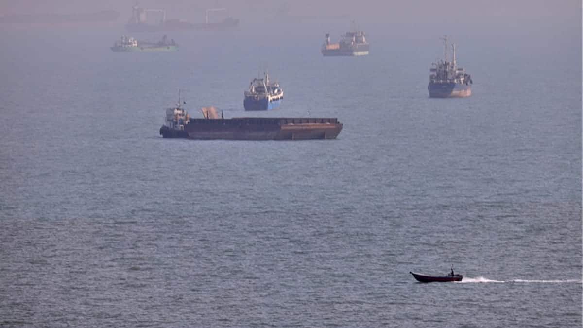 Trump vows more strikes as US and Iran exchange fire