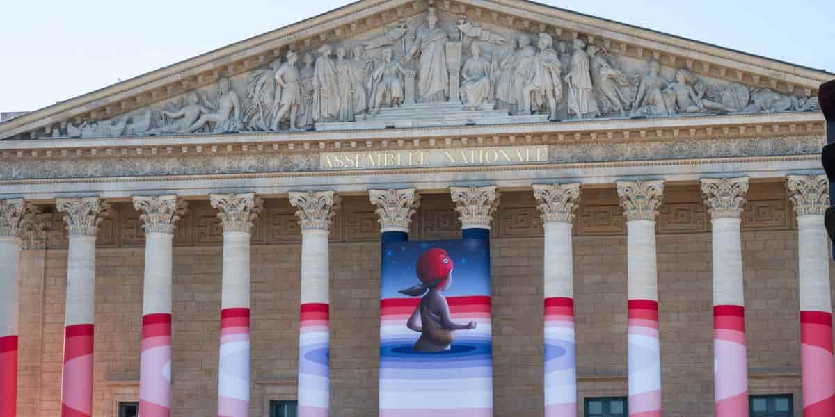 France's bond sell-off sparks contagion fears as yields surge
