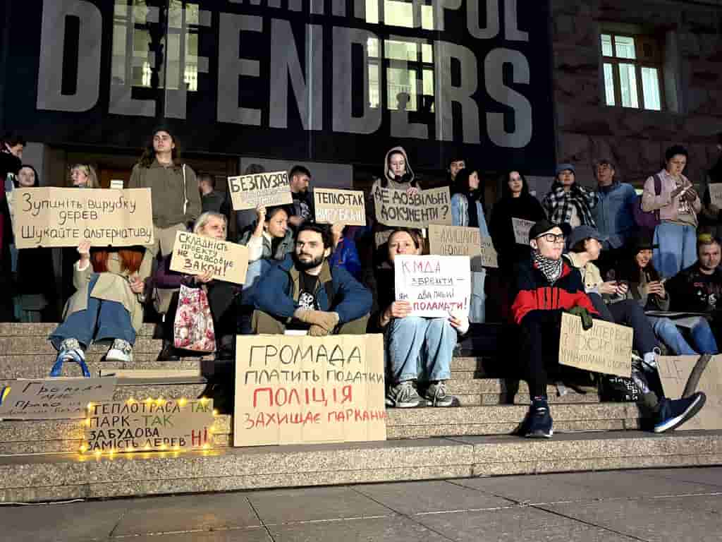 Kyiv residents protest pipeline construction amid escalating clashes