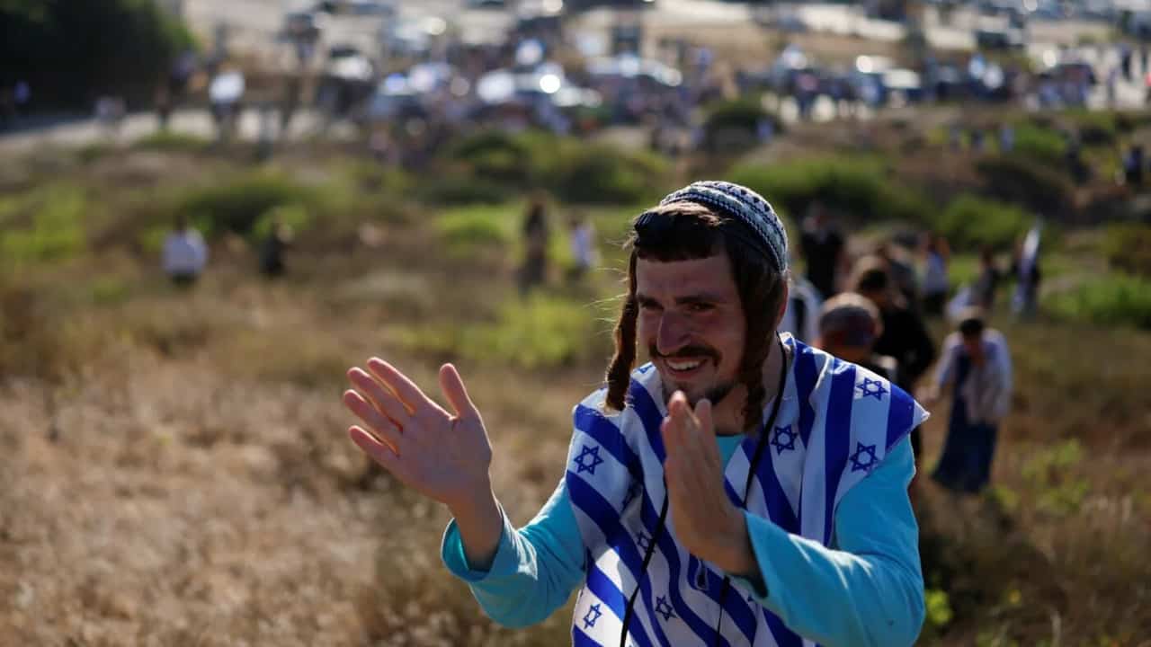 Israeli ministers lead march calling for Gaza settlements