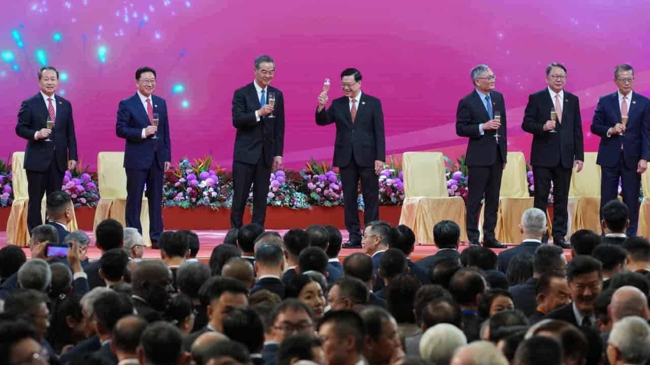 Hong Kong's 5-year plan emphasizes global city, market economy