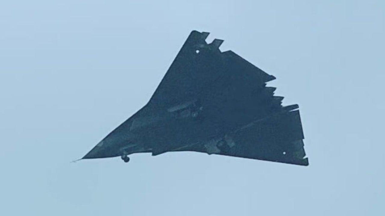 China's J-20 fighter may carry laser weapon, report says