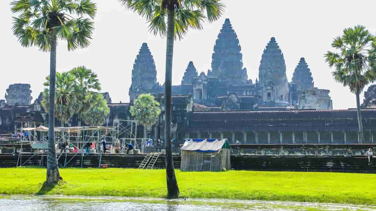Angkor Wat sees quiet tourism season amid Cambodia's economic slump