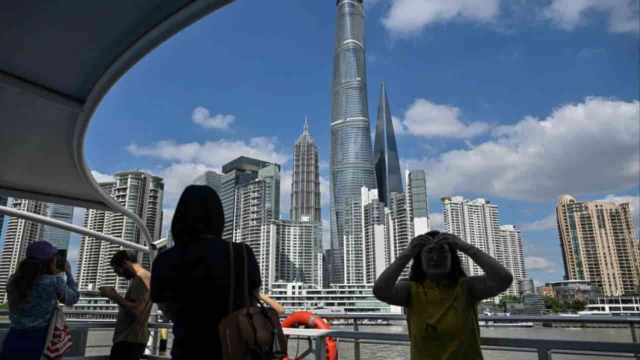 Chinese investors pour $1.2 trillion into private funds