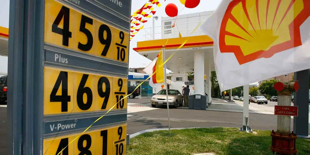 Gas prices set record for Labor Day weekend
