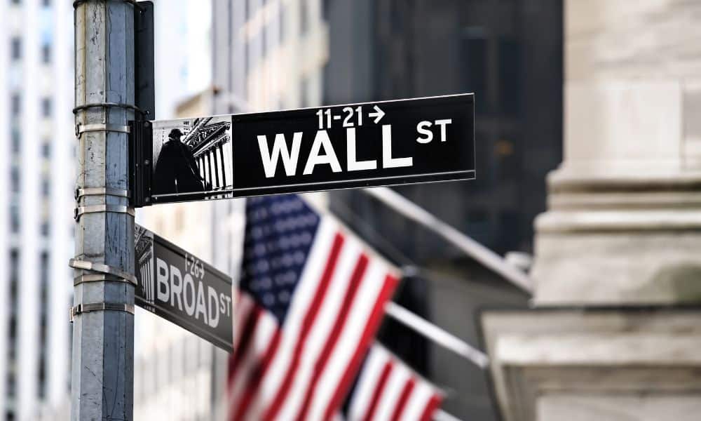 Oil Prices Surge, Jobs Report Weakens, Influencing Mortgage Rates