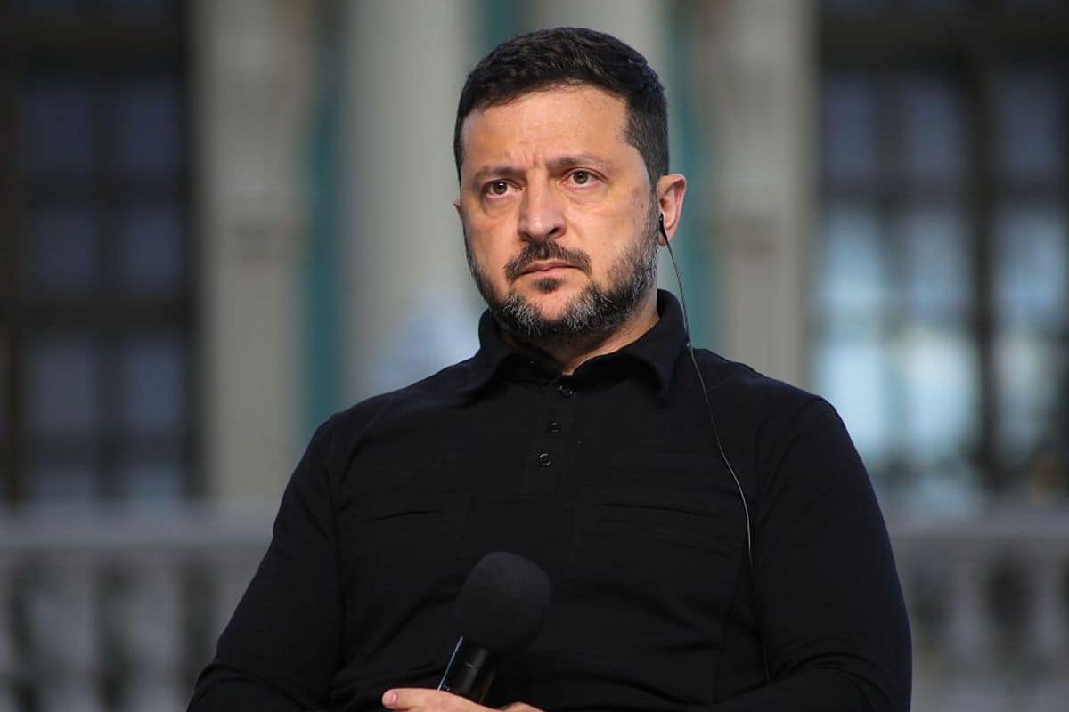 Kyiv airports ready for foreign delegations if Russia guarantees safe corridor, Zelensky says