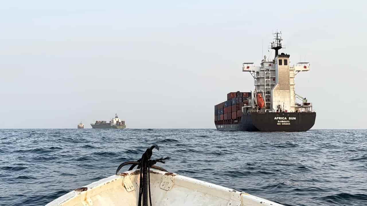 Houthi missile attack targets Saudi oil tanker off Yanbu