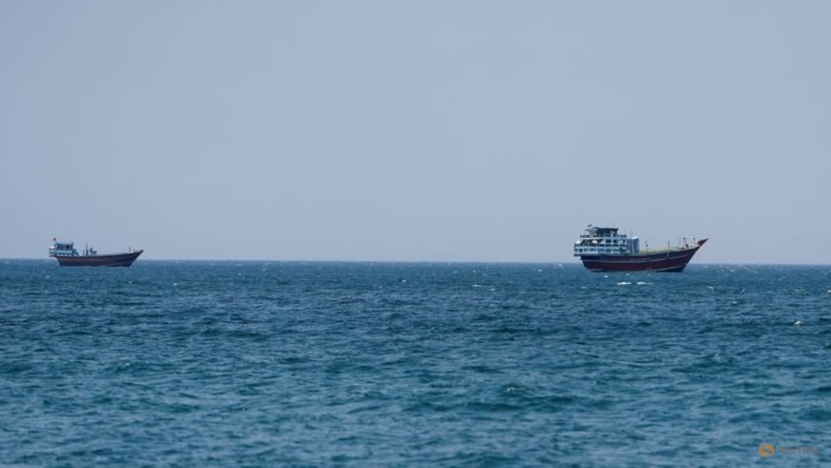 Oil Prices Decline as Tankers Navigate Middle East Conflict Zones