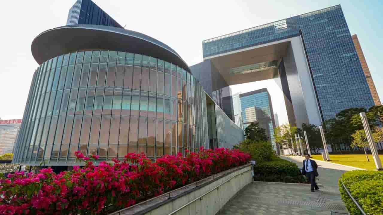 Hong Kong plans to restrict media access to land records