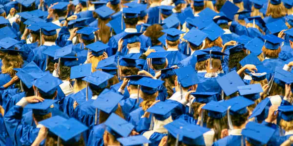 300,000 student-loan borrowers allege debt still reported to credit bureaus