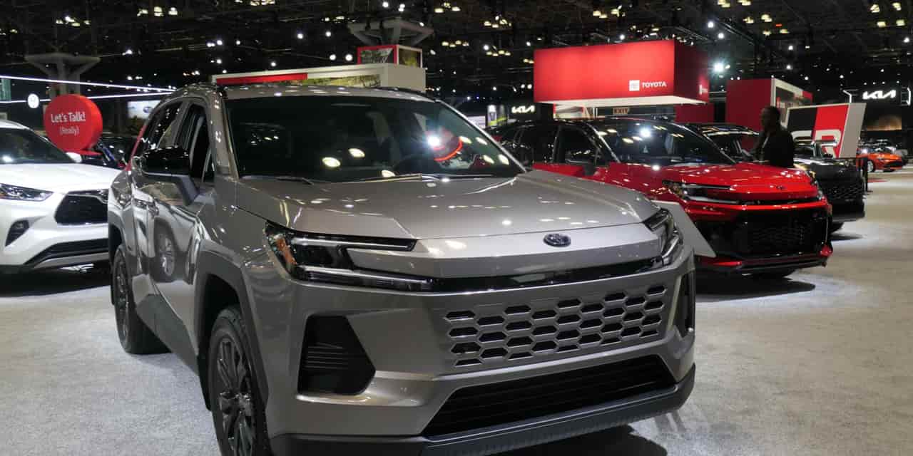 Toyota investors doubt 20% ROE target, seek more dividends