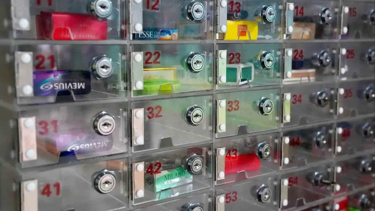 9 tickets, 110 warnings issued after construction site smoking ban takes effect