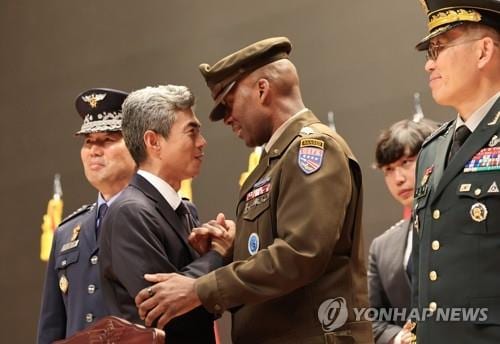 South Korean FM lodges complaint with US envoy over USFK chief's border remarks