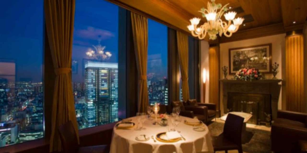 Japan's megabanks offer lifestyle perks to attract retail deposits
