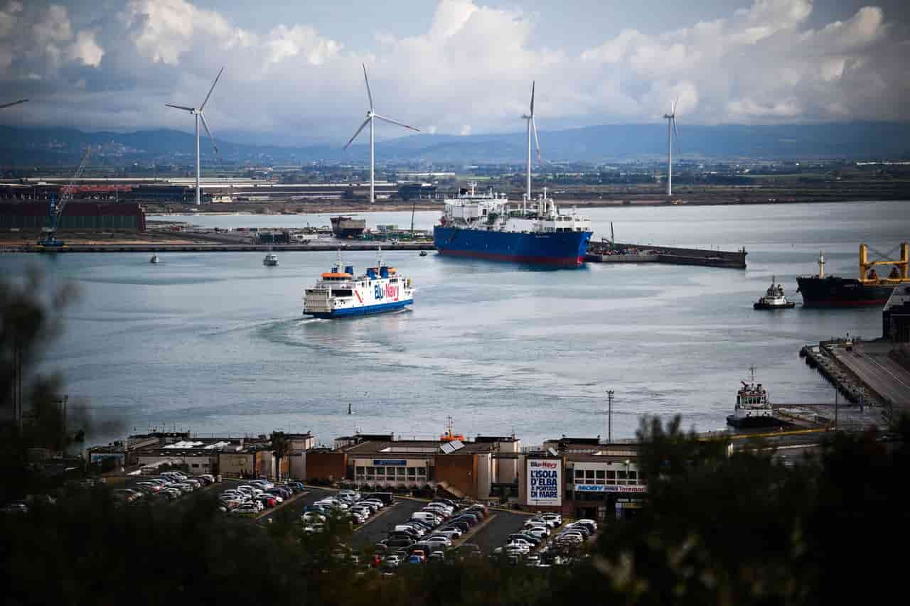 Ukraine eyes Russian LNG terminals as EU ban looms