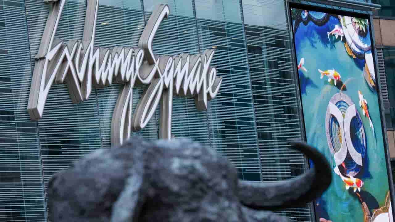 Hong Kong exchange plans yuan-denominated gold futures, more indices
