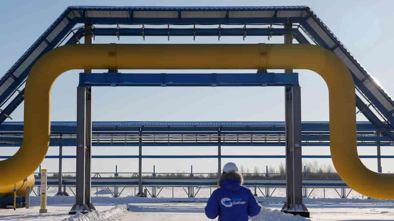 China retaliates as US Congress approves tariffs on Russian energy buyers
