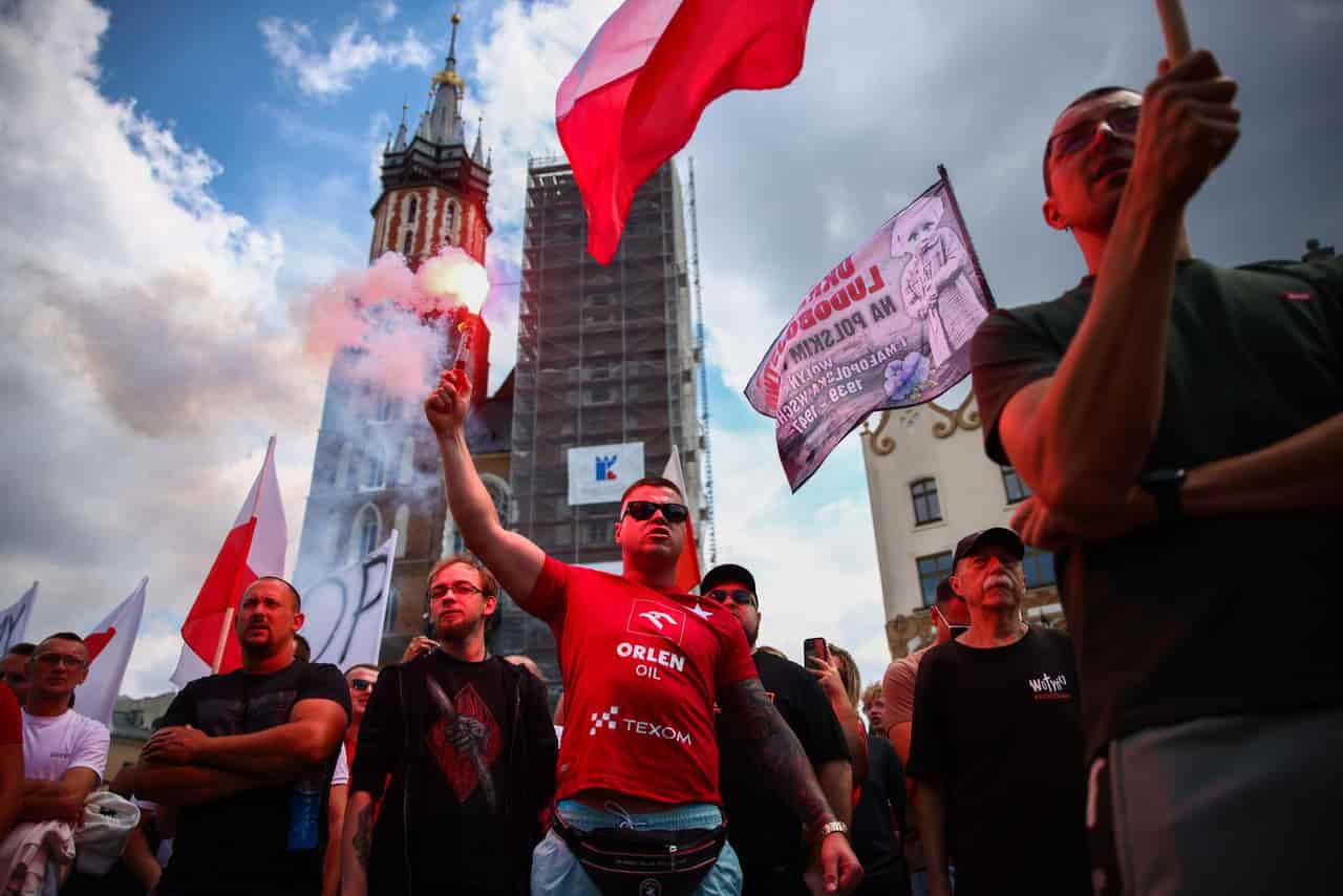 Disinformation Fuels Rise in Anti-Ukrainian Attacks in Poland