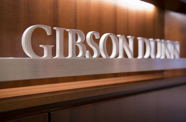 Gibson Dunn hires Weil's London private funds team