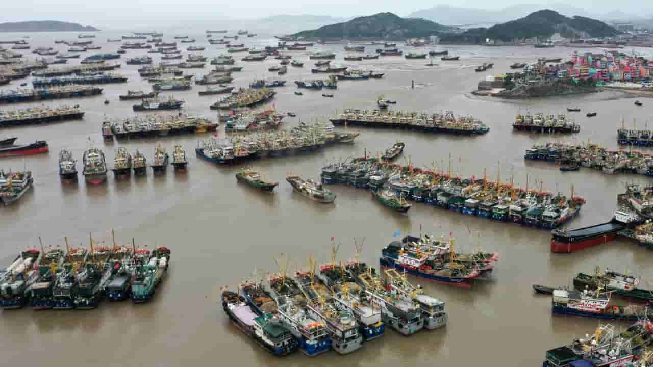 Typhoon Champi batters eastern China, grounding flights and forcing evacuations