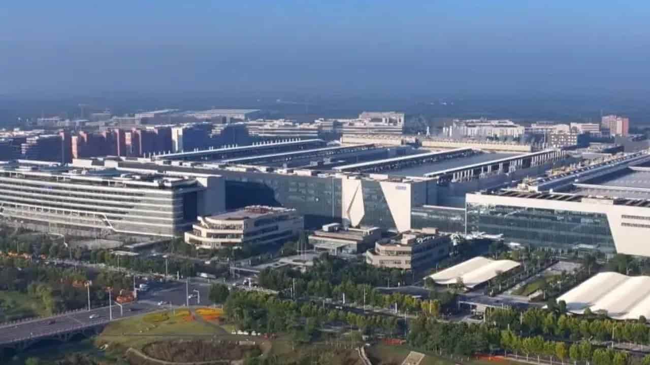 China's CXMT gets provincial party chief's pledge for chip industry expansion