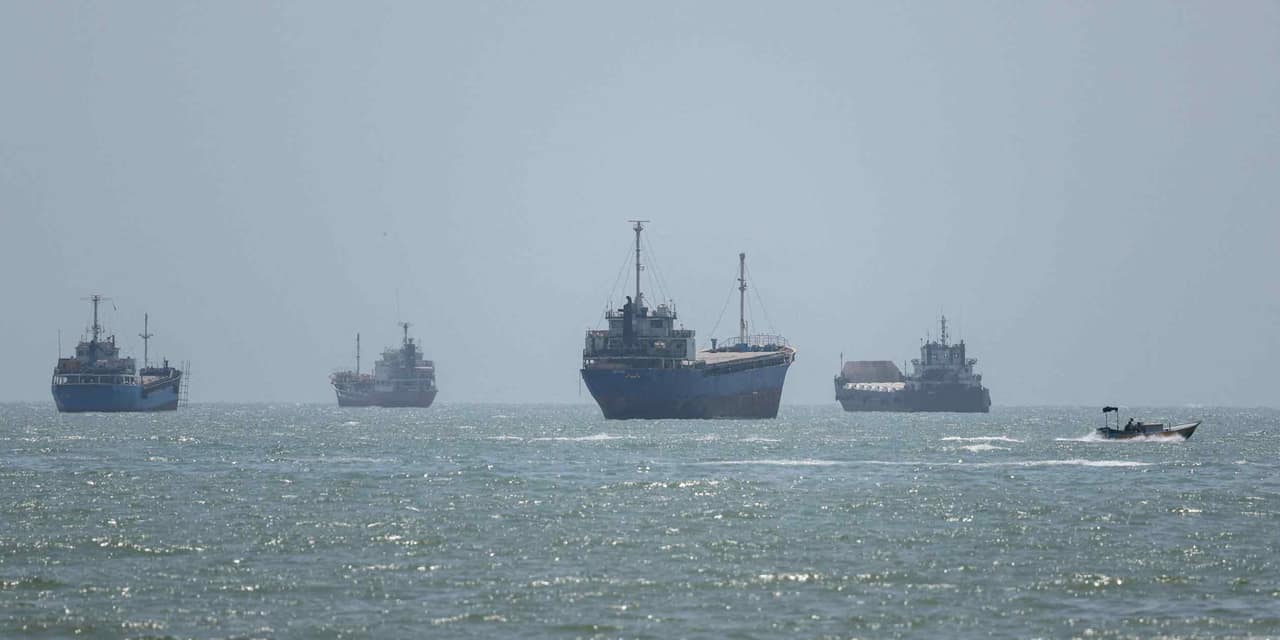 Iran moves toward charging fees for Hormuz passage, citing Turkey's model