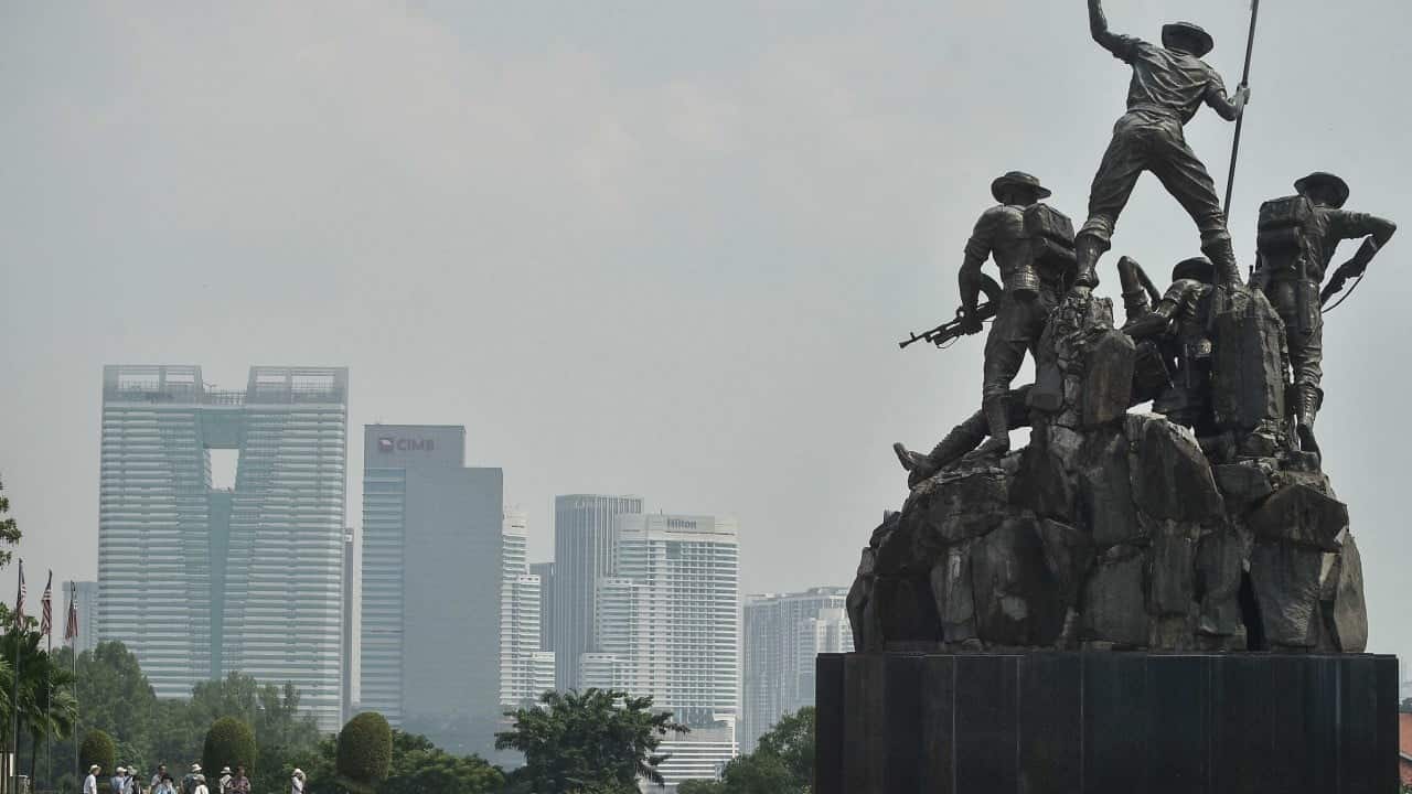 Kuala Lumpur, Singapore choked by Indonesian wildfire haze