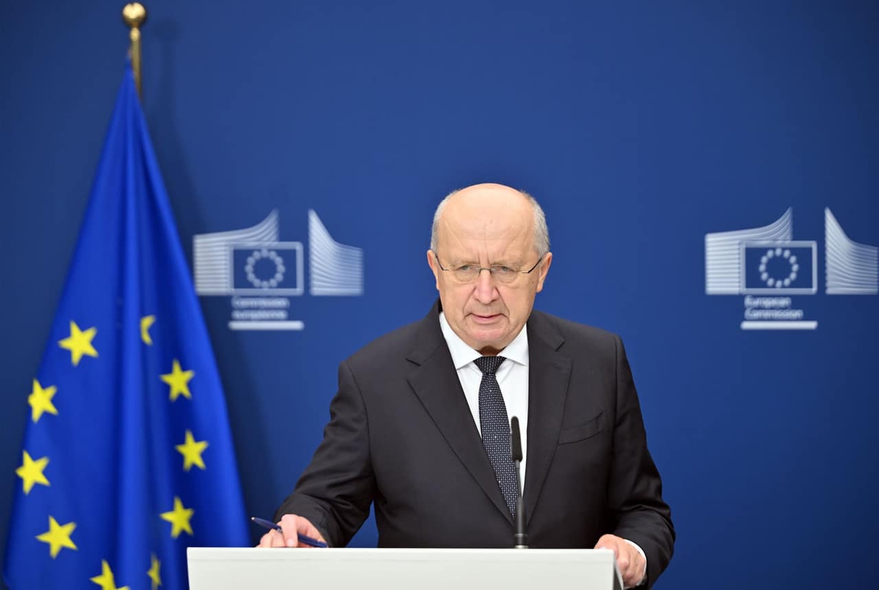 EU offers 20 billion euros for defense projects, prioritizing Ukraine
