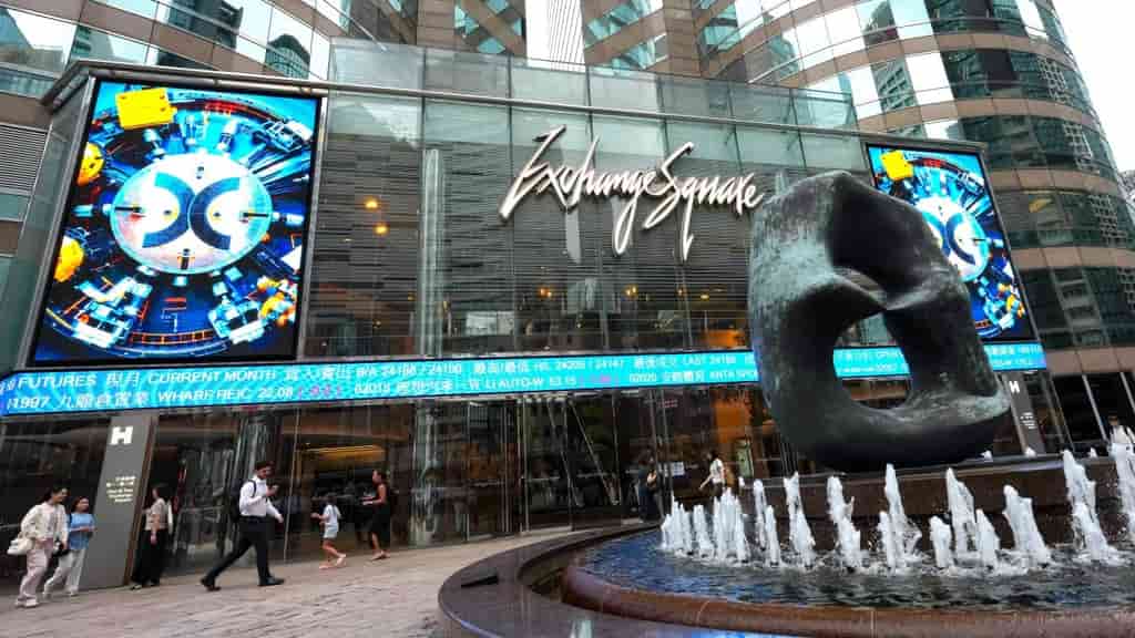 Zhipu AI Market Cap Surpasses HK$1 Trillion on GLM-5.2 Model Surge