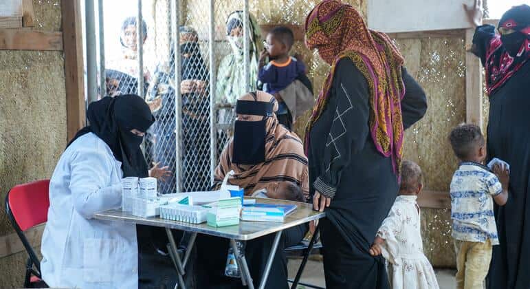 Yemen conflict displaces over 100,000 in two weeks, Unicef says