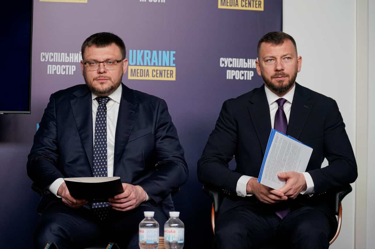 Ukraine anti-corruption agency targets lawmaker, presidential staffers
