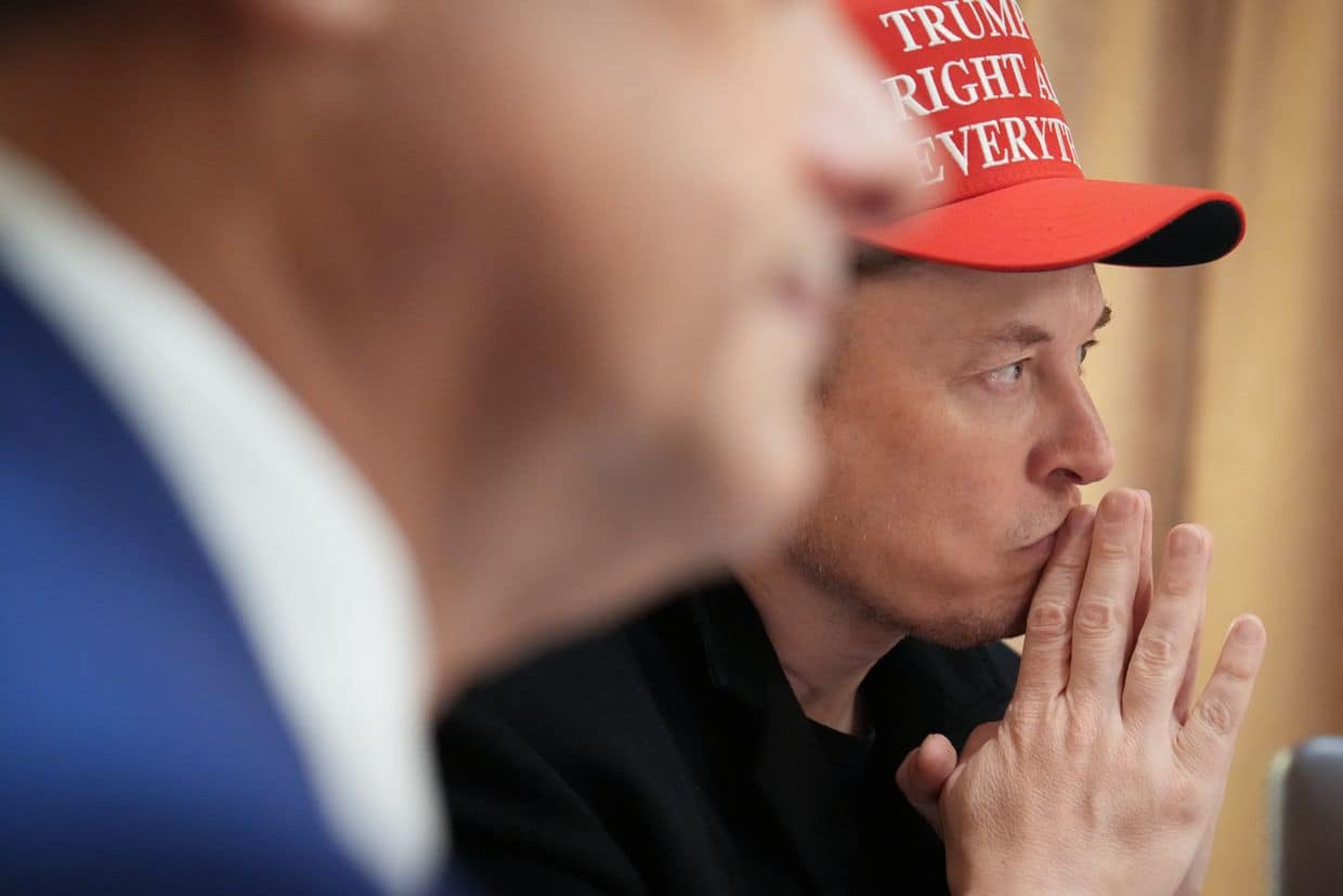 Trump asks Musk to lift Ukraine Starlink restrictions, WSJ reports