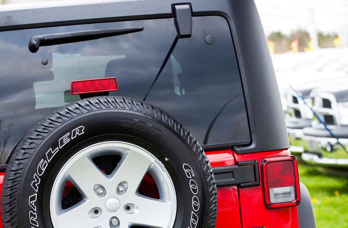 Stellantis recalls nearly 1 million vehicles due to rearview camera software issue