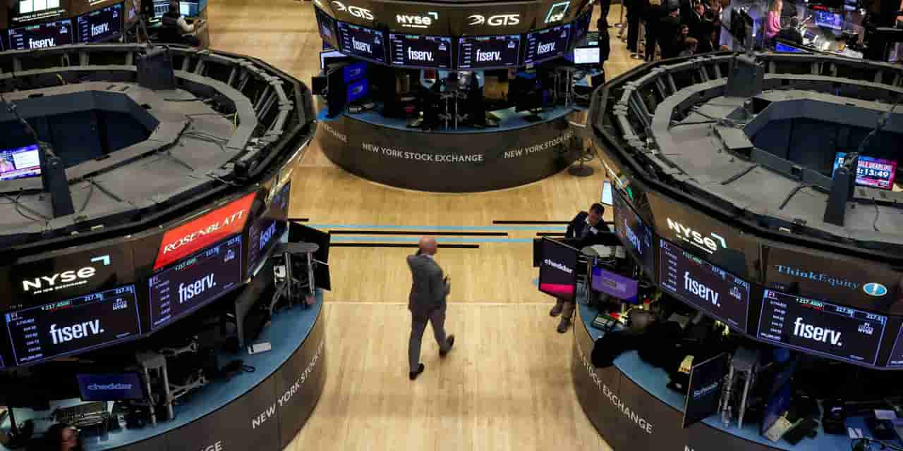 US stocks fall as Iran tensions, chipmaker weakness hurt sentiment