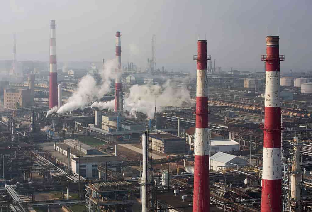 Ukrainian drone strike halts Russian oil refinery for months