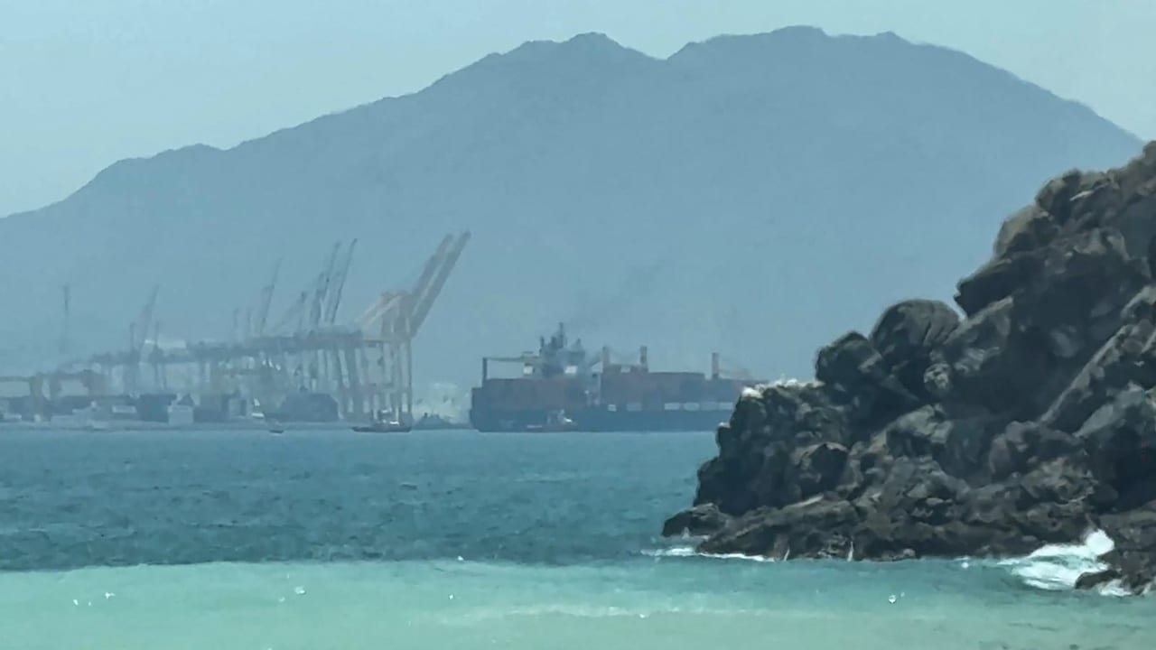 DP World plans UAE port to bypass Hormuz amid Iran tensions