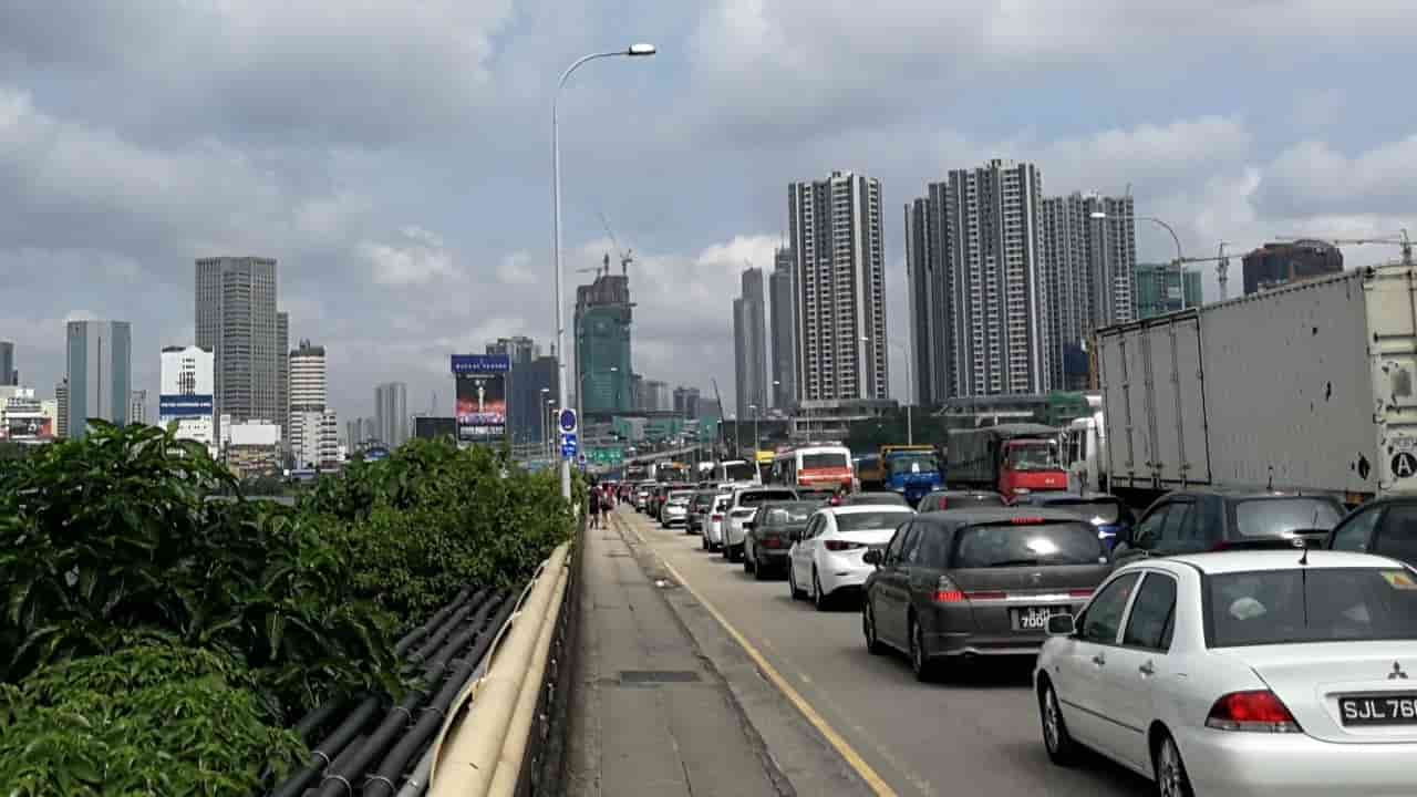 Malaysia acts to avert Johor causeway chaos amid state election