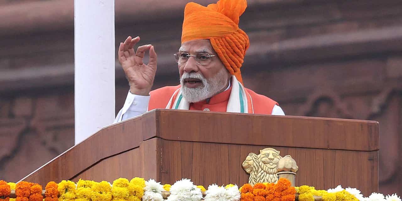 Modi to address nation on Independence Day; To Lam visits Australia