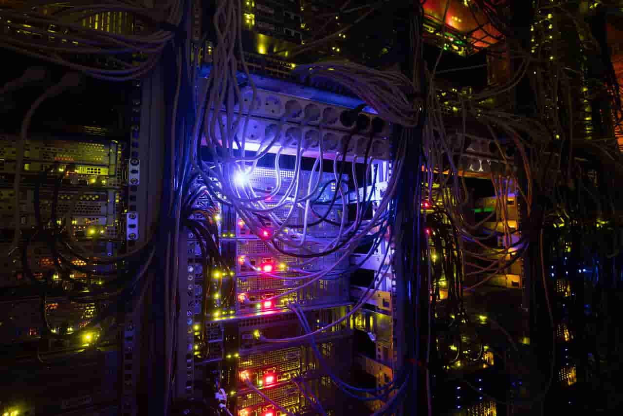 Ukrainian partisans claim sabotage of military communications near Moscow data center