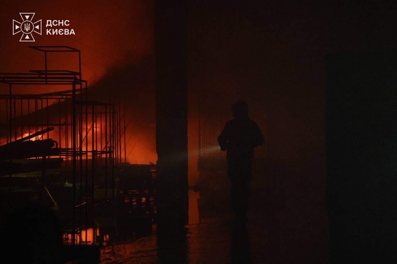 Russia continues drone attacks on Kyiv, causing fires and injuries