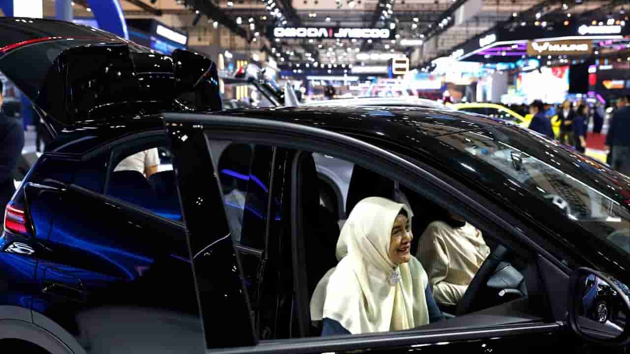 Indonesia eyes mass production of home-grown EVs by 2028